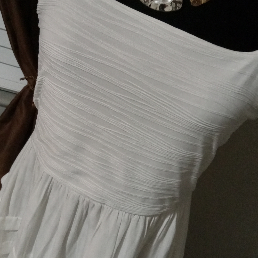 Dress - Picture 6 of 6